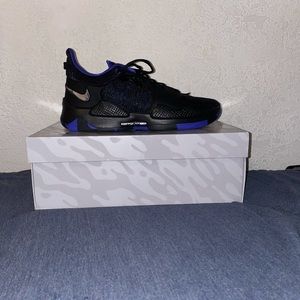 NIKE PG5 SIZE 11